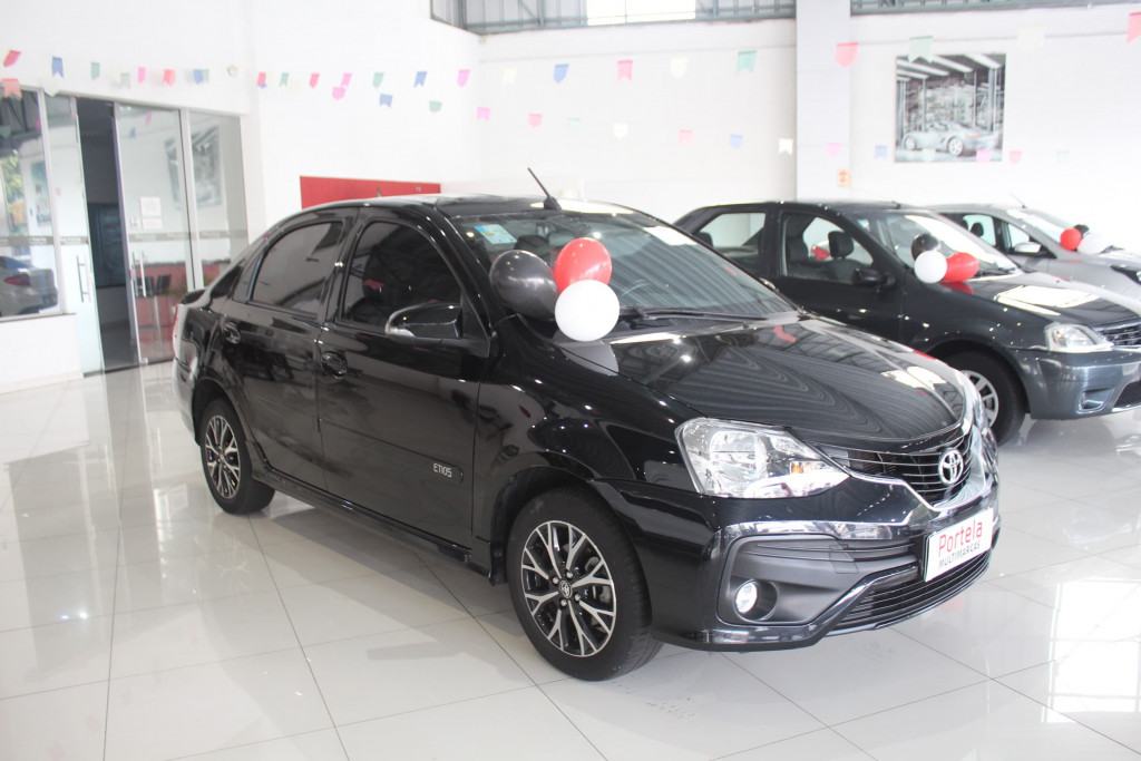 Imagem do veículo TOYOTA ETIOS 1.5 PLATINUM SEDAN 16V FLEX 4P AUTOMÁTICO