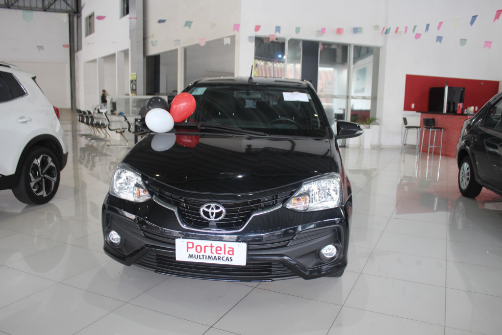 Imagem do veículo TOYOTA ETIOS 1.5 PLATINUM SEDAN 16V FLEX 4P AUTOMÁTICO