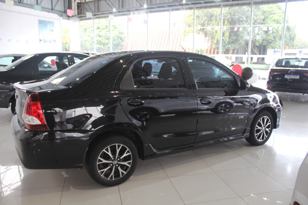 Imagem do veículo TOYOTA ETIOS 1.5 PLATINUM SEDAN 16V FLEX 4P AUTOMÁTICO