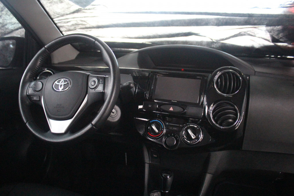 Imagem do veículo TOYOTA ETIOS 1.5 PLATINUM SEDAN 16V FLEX 4P AUTOMÁTICO