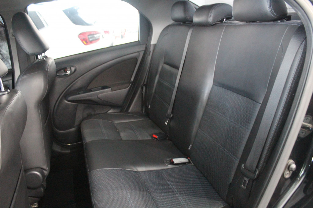 Imagem do veículo TOYOTA ETIOS 1.5 PLATINUM SEDAN 16V FLEX 4P AUTOMÁTICO