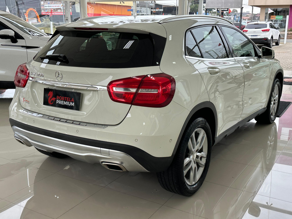 Imagem do veículo MERCEDES-BENZ GLA 200 1.6 CGI ADVANCE 16V TURBO FLEX 4P AUTOMÁTICO