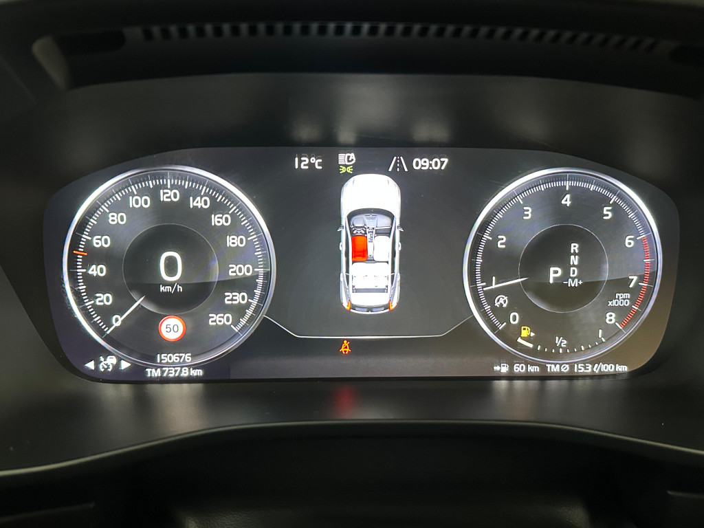 Imagem do veículo VOLVO XC40 2.0 T5 GASOLINA R-DESIGN AWD GEARTRONIC