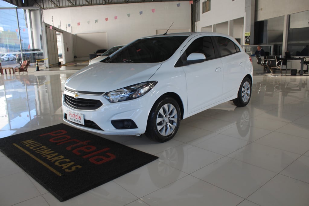 Imagem do veículo CHEVROLET ONIX 1.4 MPFI LT 8V FLEX 4P MANUAL