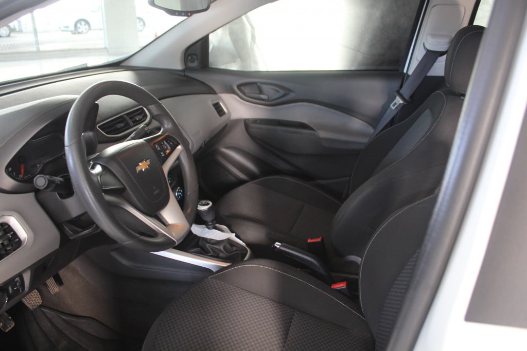 Imagem do veículo CHEVROLET ONIX 1.4 MPFI LT 8V FLEX 4P MANUAL