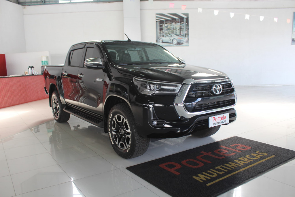 Imagem do veículo TOYOTA HILUX 2.8 D-4D TURBO DIESEL CD SRV 4X4 AUTOMÁTICO