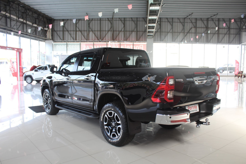 Imagem do veículo TOYOTA HILUX 2.8 D-4D TURBO DIESEL CD SRV 4X4 AUTOMÁTICO