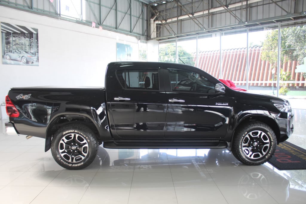 Imagem do veículo TOYOTA HILUX 2.8 D-4D TURBO DIESEL CD SRV 4X4 AUTOMÁTICO