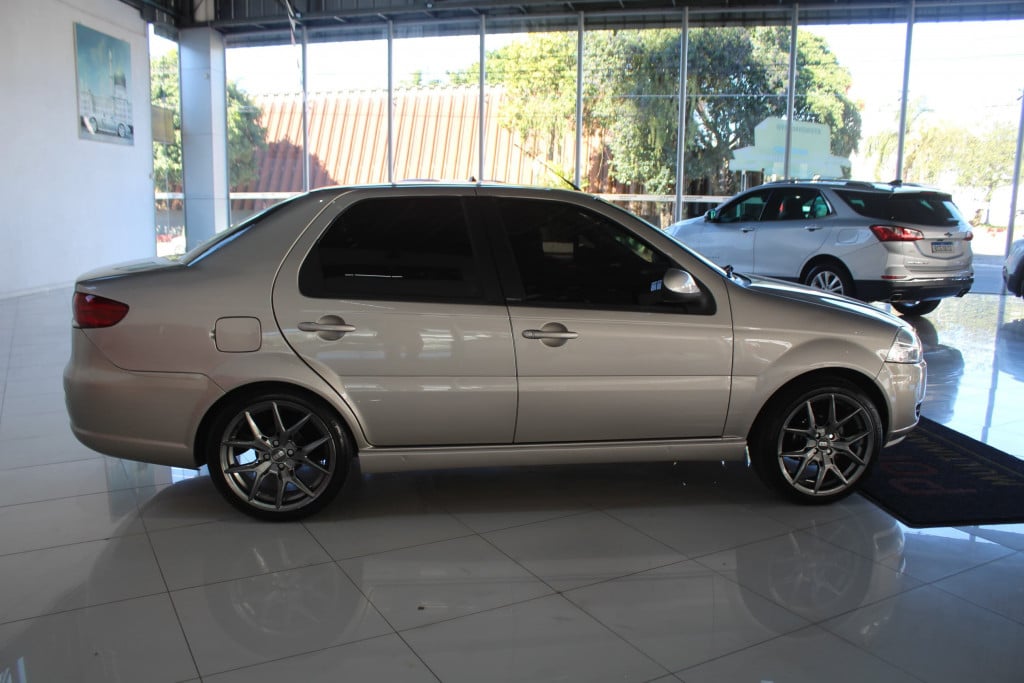 Imagem do veículo FIAT SIENA 1.0 MPI FIRE CELEBRATION 8V FLEX 4P MANUAL