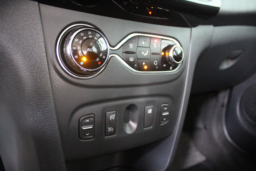 Imagem do veículo RENAULT SANDERO 1.6 16V SCE FLEX STEPWAY EASY-R