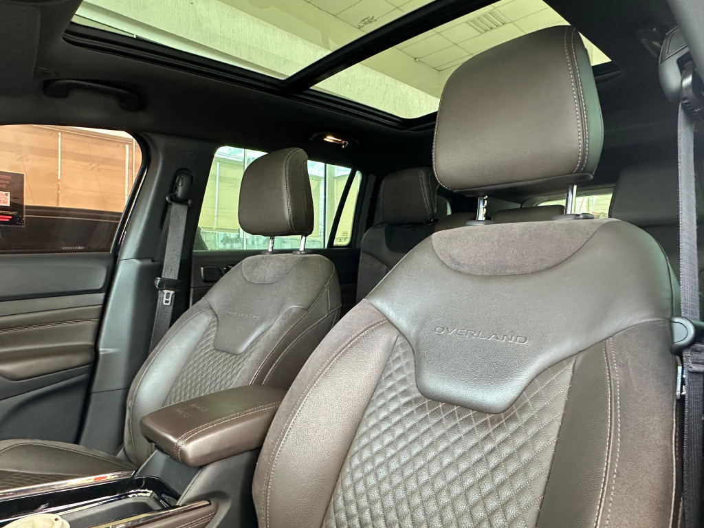 Imagem do veículo JEEP COMMANDER 2.0 TD380 Turbo Diesel Overland AT9