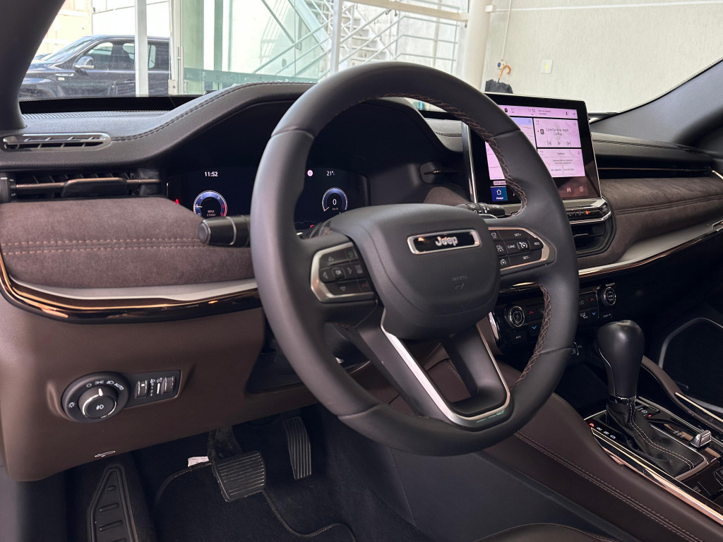 Imagem do veículo JEEP COMMANDER 2.0 TD380 Turbo Diesel Overland AT9