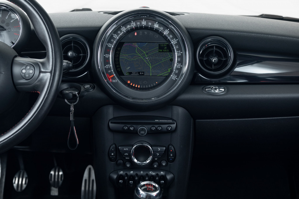 Imagem do veículo MINI JOHN COOPER WORKS 1.6 CABRIO 16V 211CV GASOLINA 2P MANUAL