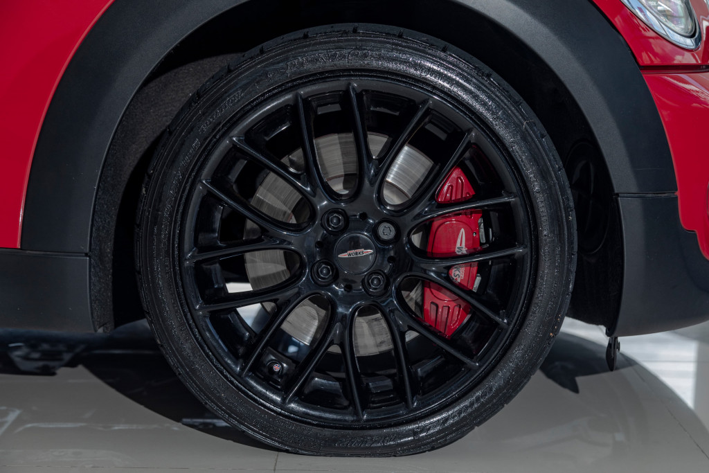Imagem do veículo MINI JOHN COOPER WORKS 1.6 CABRIO 16V 211CV GASOLINA 2P MANUAL