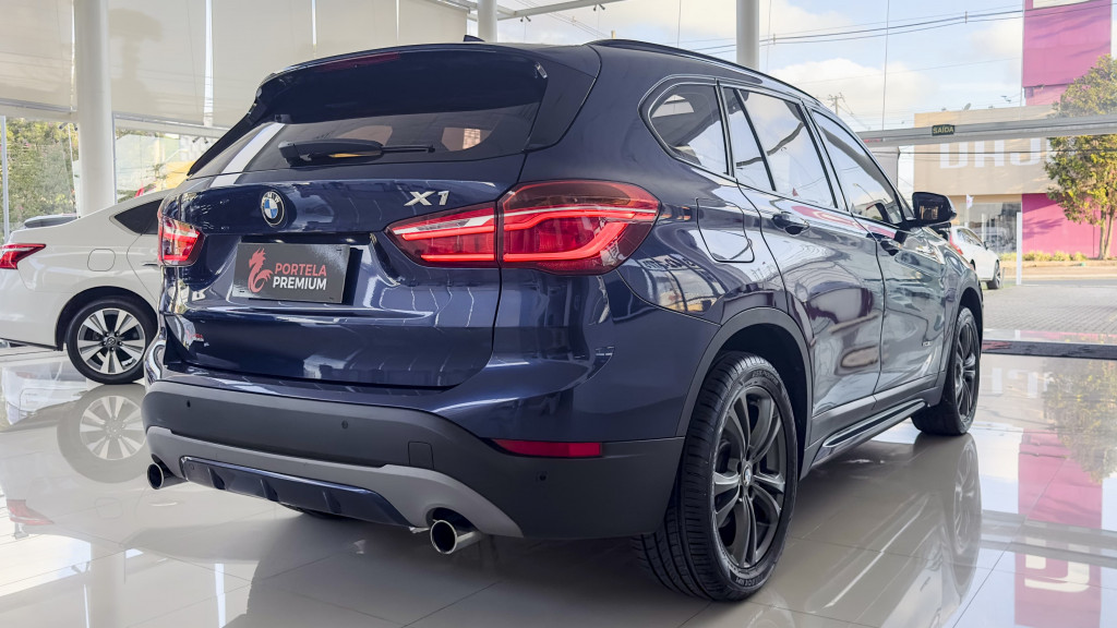 Imagem do veículo BMW X1 2.0 16V TURBO GASOLINA SDRIVE20I X-LINE 4P AUTOMÁTICO