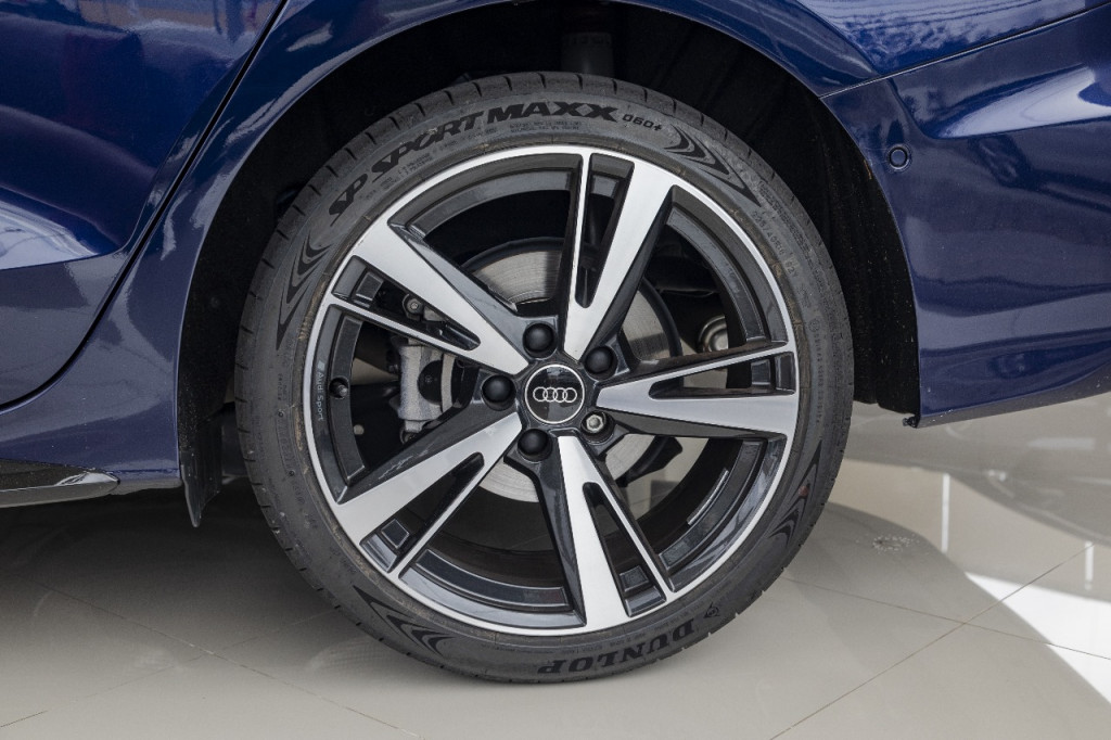 Imagem do veículo AUDI A3 2.0 TFSI GASOLINA SEDAN PERFORMANCE BLACK S-TRONIC