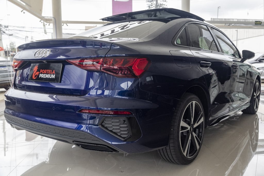 Imagem do veículo AUDI A3 2.0 TFSI GASOLINA SEDAN PERFORMANCE BLACK S-TRONIC