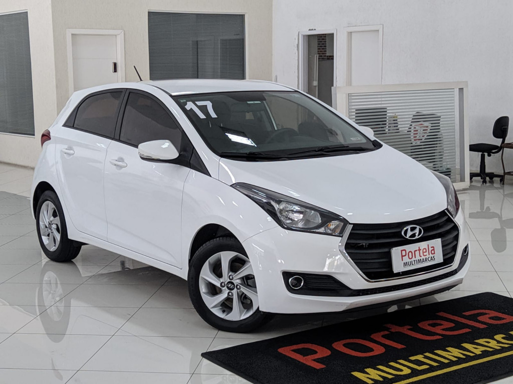 HYUNDAI HB20 1.6 COMFORT PLUS 16V FLEX 4P MANUAL HYUNDAI HB20 1.6 COMFORT PLUS 16V FLEX 4P MANUAL
