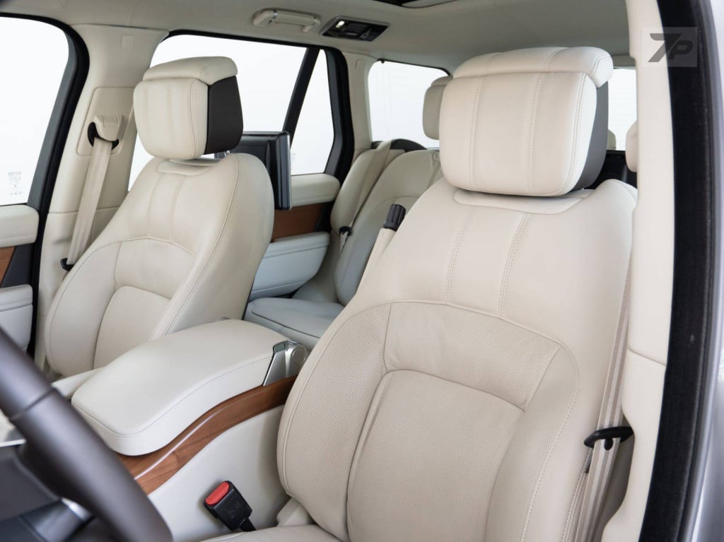 Imagem do veículo LAND ROVER RANGE ROVER VOGUE AUTOBIOGRAPHY
