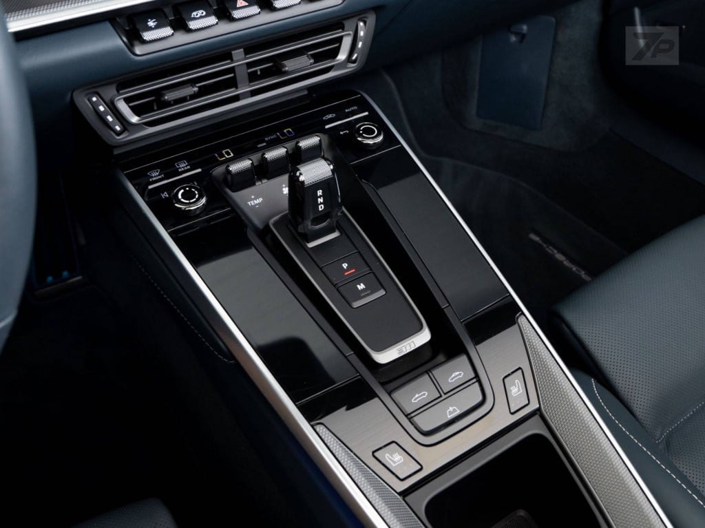 Imagem do veículo PORSCHE 911 TURBO CABRIOLET 992