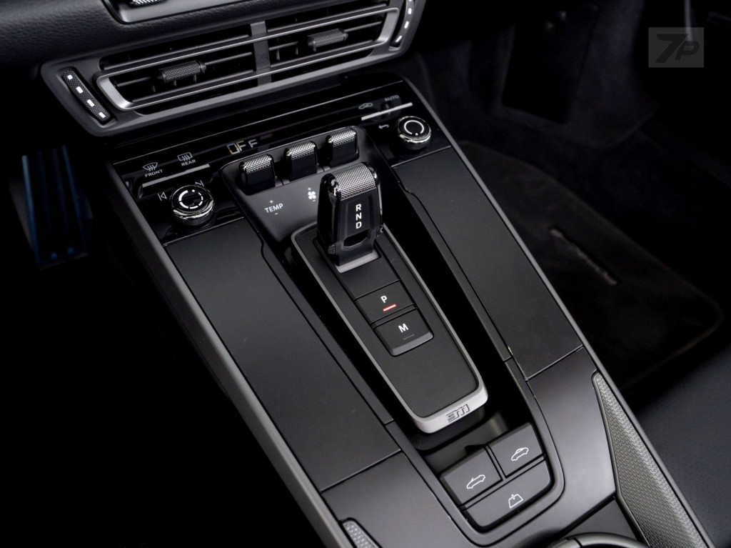 Imagem do veículo PORSCHE 911 CARRERA CABRIOLET 992