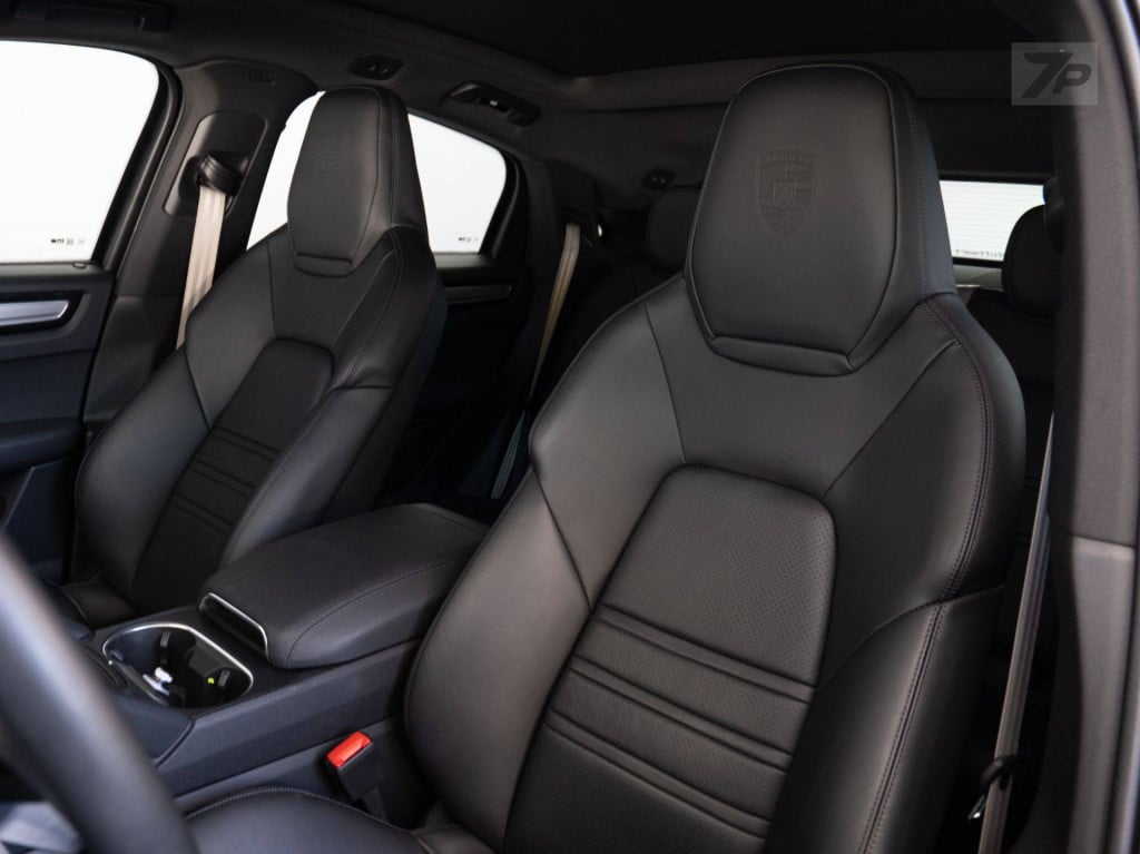 Imagem do veículo PORSCHE CAYENNE COUPÉ E-HYBRID PLATINUM EDITION BLINDADO