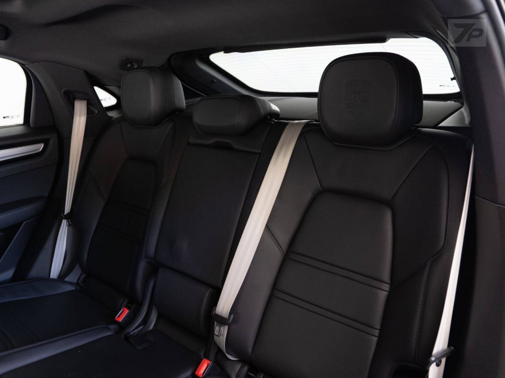 Imagem do veículo PORSCHE CAYENNE COUPÉ E-HYBRID PLATINUM EDITION BLINDADO