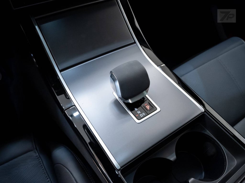 Imagem do veículo RANGE ROVER VELAR HSE DYNAMIC PHEV HIBRIDO