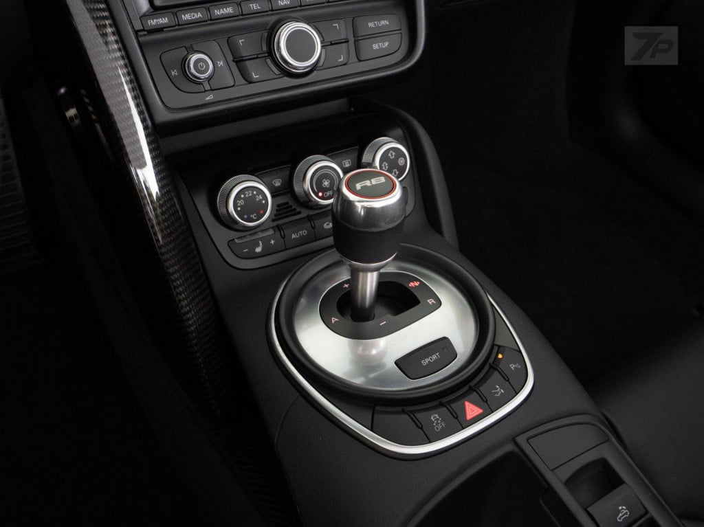 Imagem do veículo AUDI R8 SPYDER V10