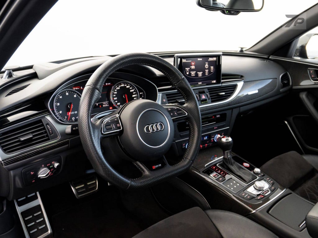 Imagem do veículo AUDI RS6 AVANT 