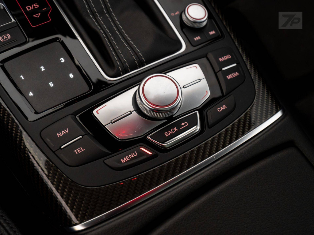 Imagem do veículo AUDI RS6 AVANT 
