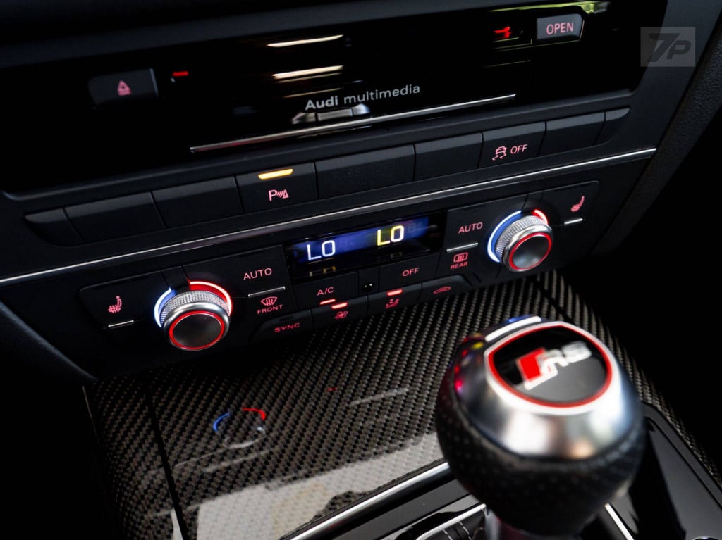 Imagem do veículo AUDI RS6 AVANT 