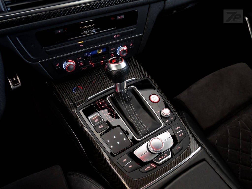 Imagem do veículo AUDI RS6 AVANT 