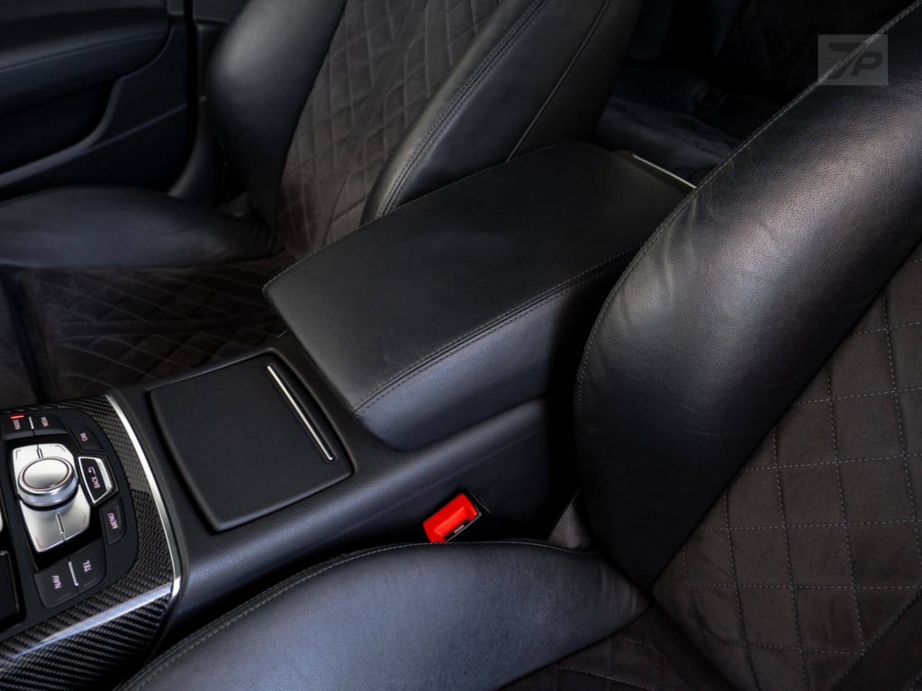 Imagem do veículo AUDI RS6 AVANT 