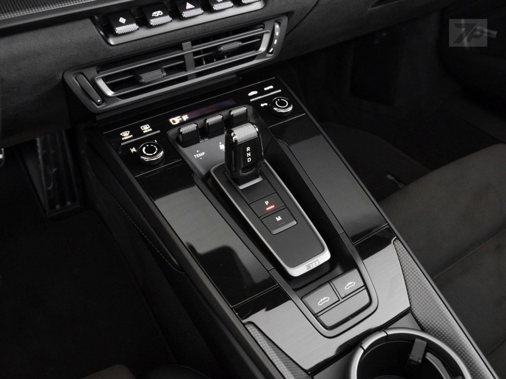 Imagem do veículo PORSCHE 911 TARGA 4 GTS 