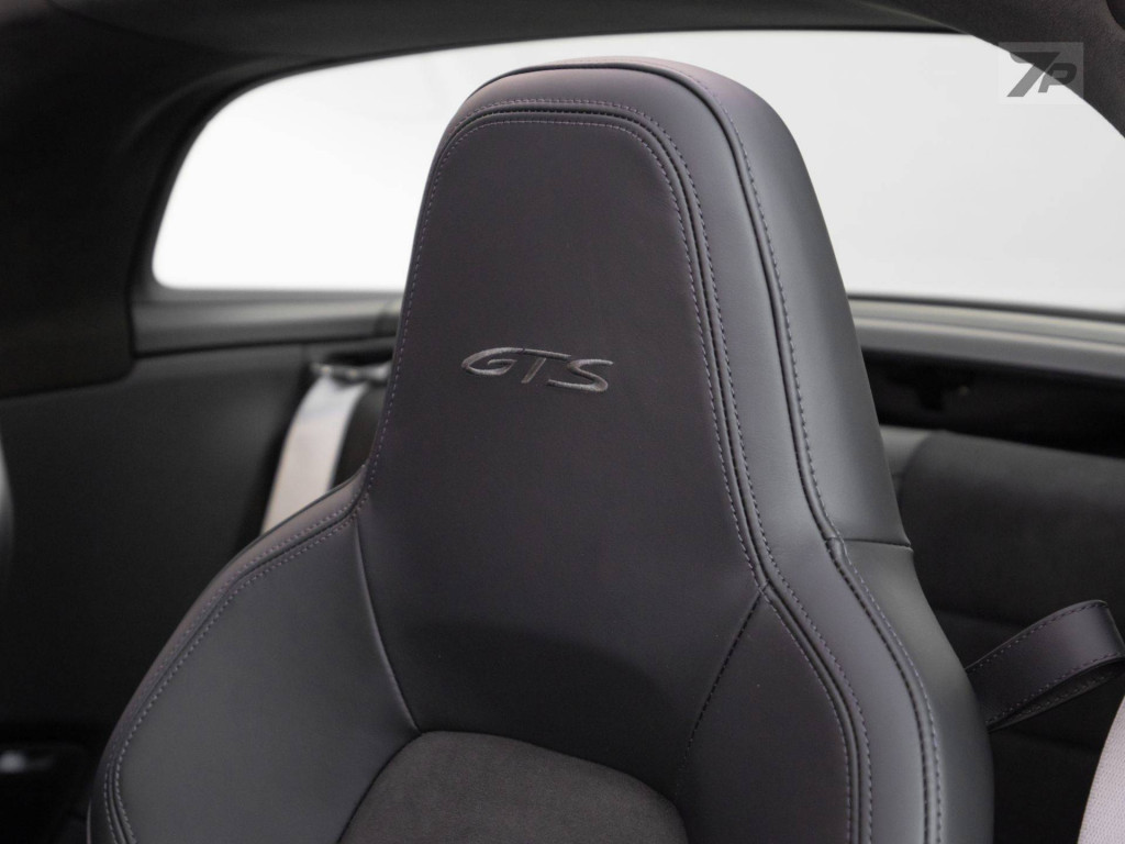 Imagem do veículo PORSCHE 911 TARGA 4 GTS 