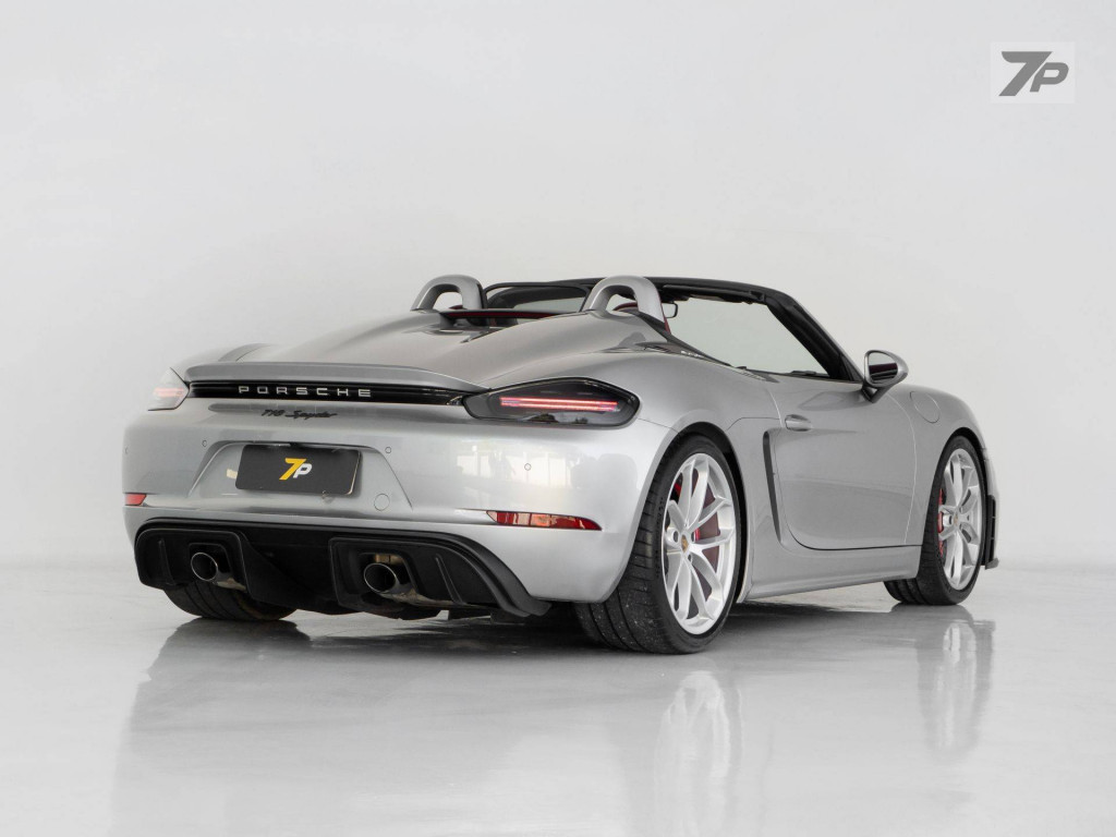 Imagem do veículo PORSCHE 718 SPYDER