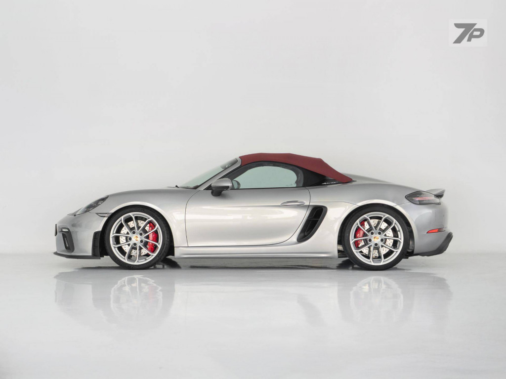 Imagem do veículo PORSCHE 718 SPYDER
