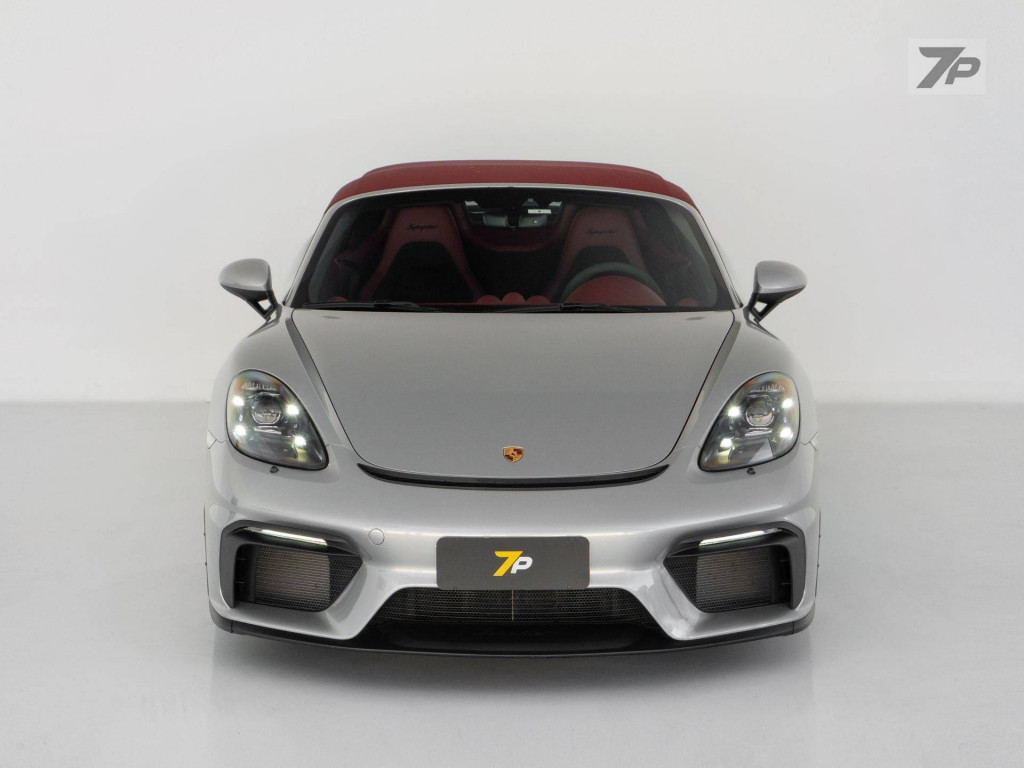 Imagem do veículo PORSCHE 718 SPYDER