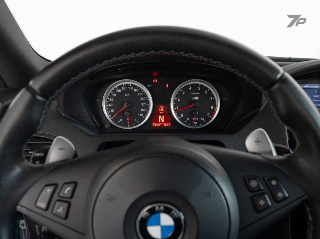 Imagem do veículo BMW M6 V10