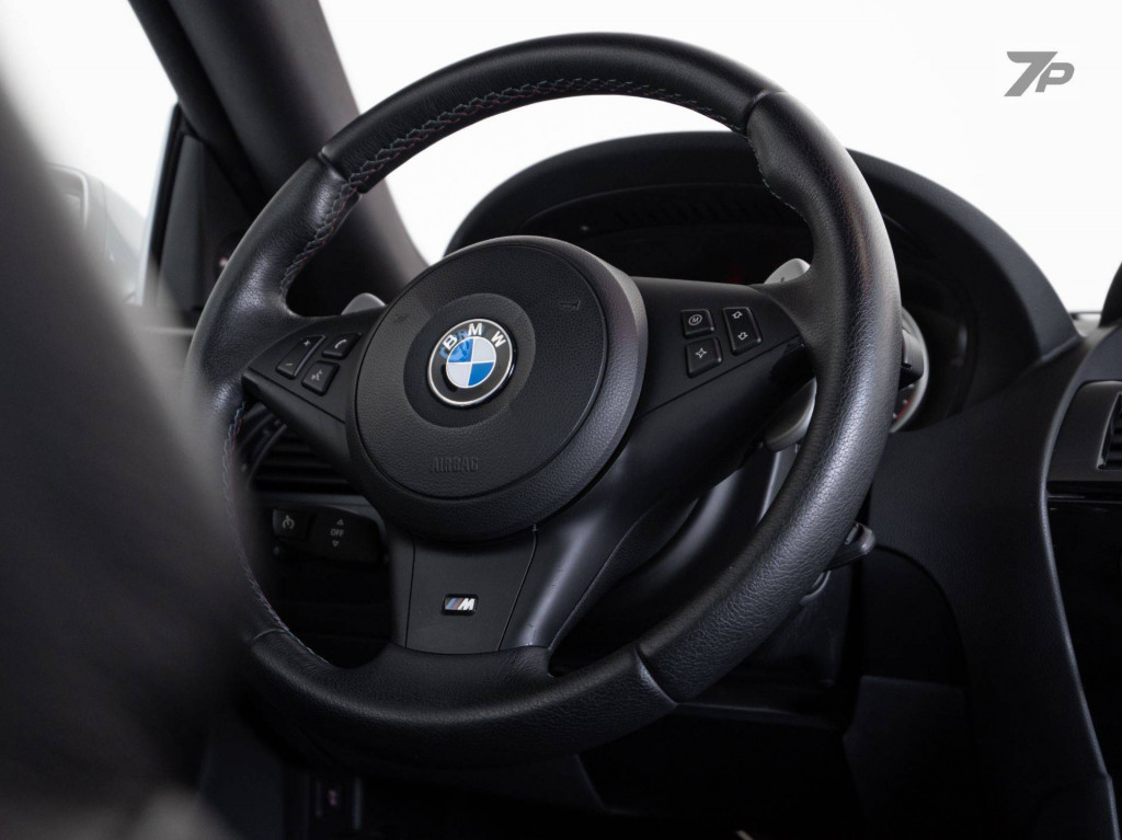 Imagem do veículo BMW M6 V10