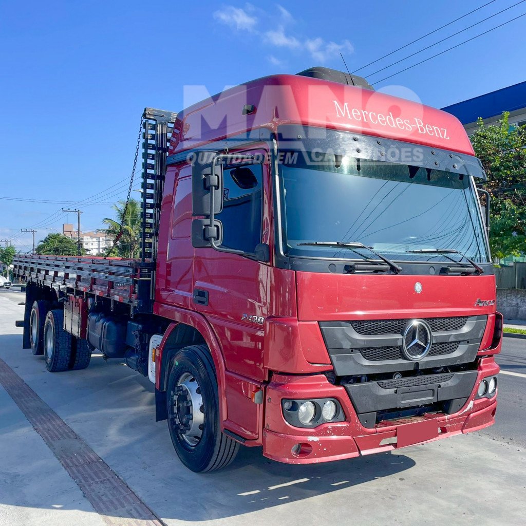 MB ATEGO 2430 6x2 - CARROCERIA