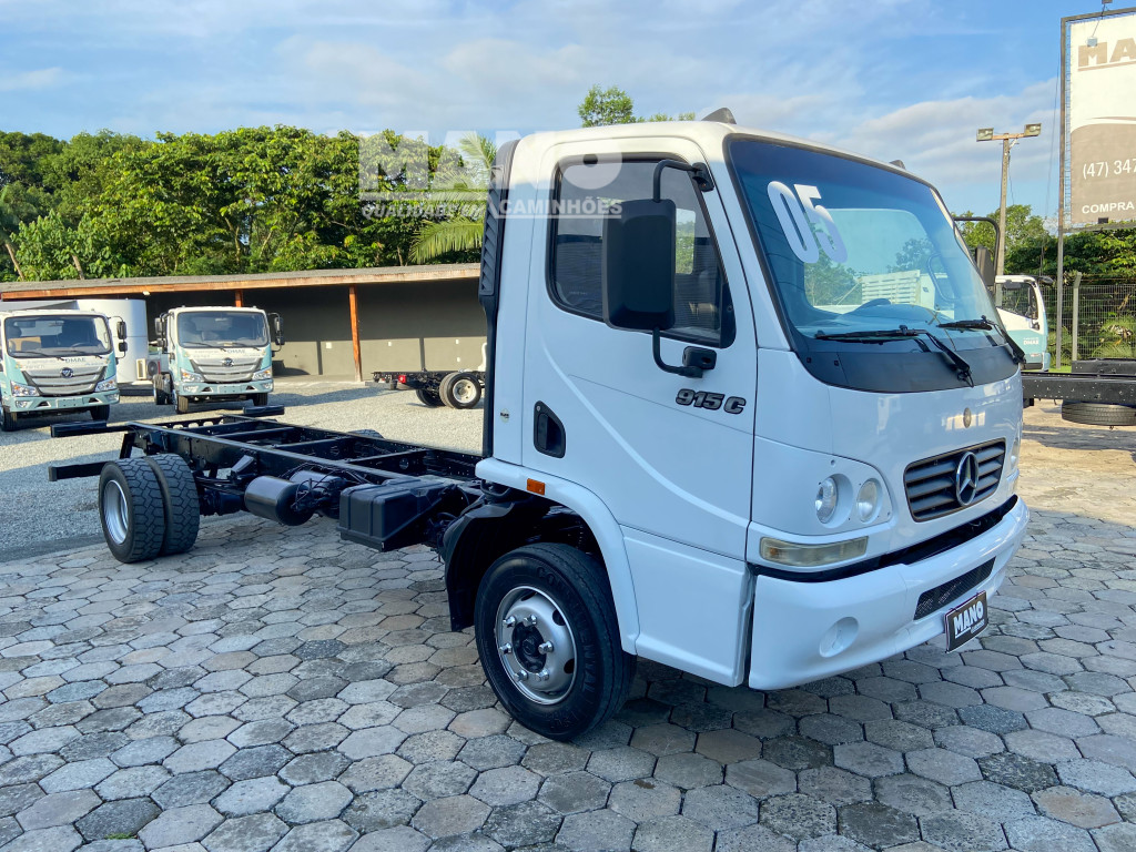 MB ACCELO 915C 4x2 - CHASSI