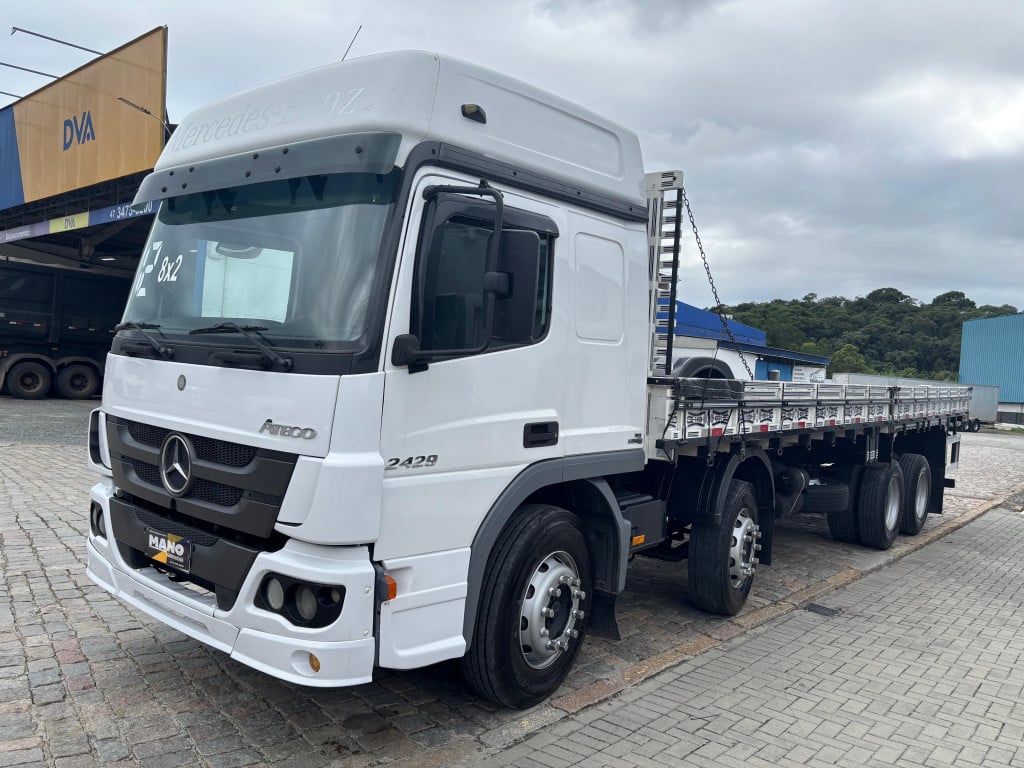 Imagem do veículo Mercedes Benz 2429 8x2 Chassi
