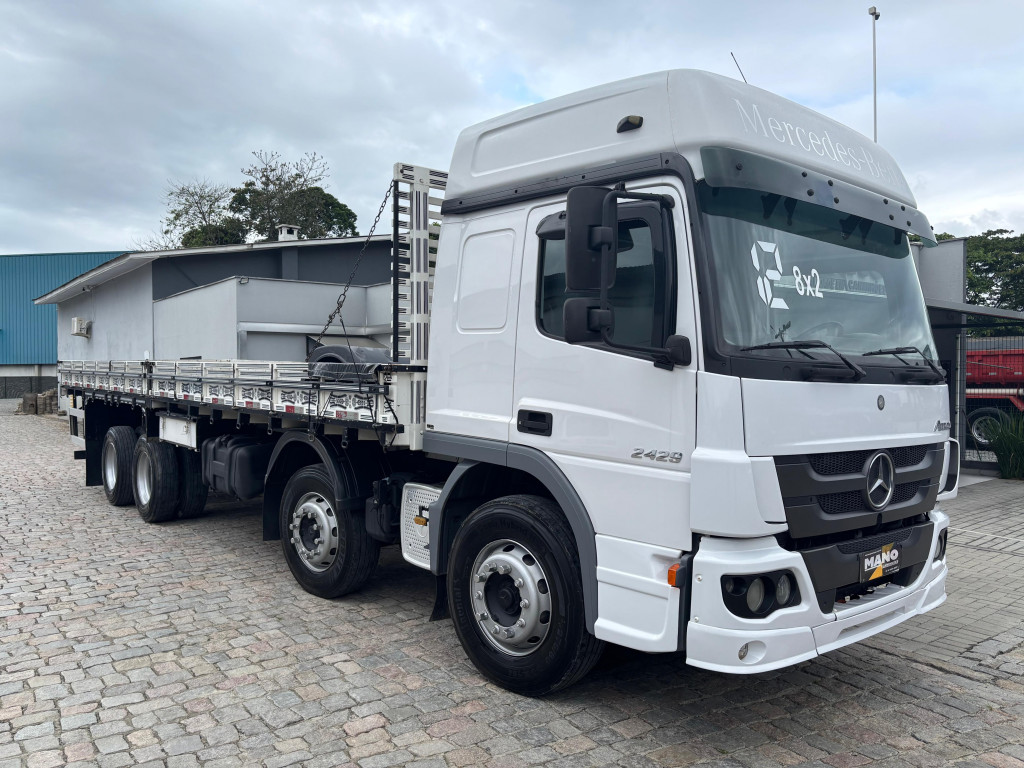 Imagem do veículo Mercedes Benz 2429 8x2 Chassi