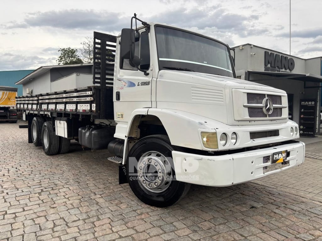 MERCEDES-BENZ L 1620 3-Eixos 2P