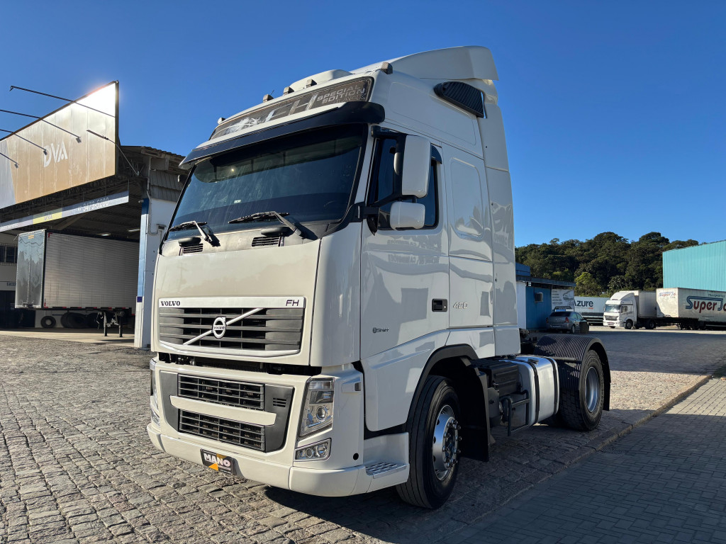 Imagem do veículo VOLVO FH 420 GLOBETROTTER 4x2 2p (diesel) (E5)