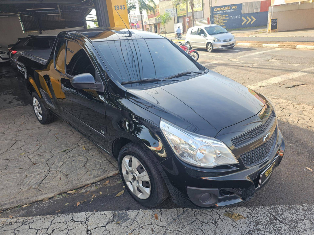 Chevrolet Montana Ls 2012