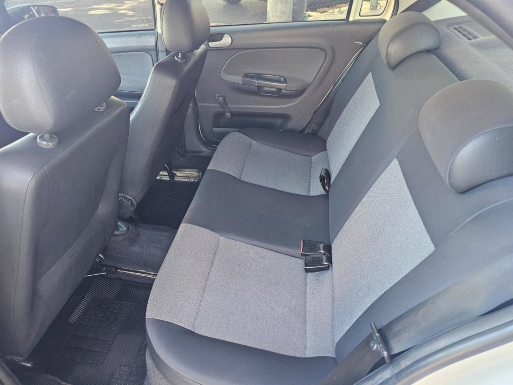 Imagem do veículo Volkswagen Novo Voyage 1.0 2014