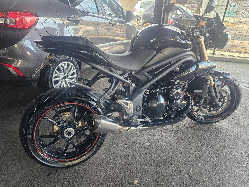Imagem do veículo Triumph Speed Triple 2015